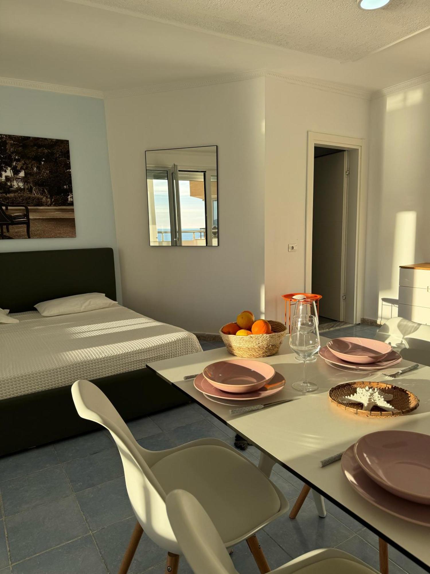 Beachfront Marilyn Durrës Eksteriør bilde